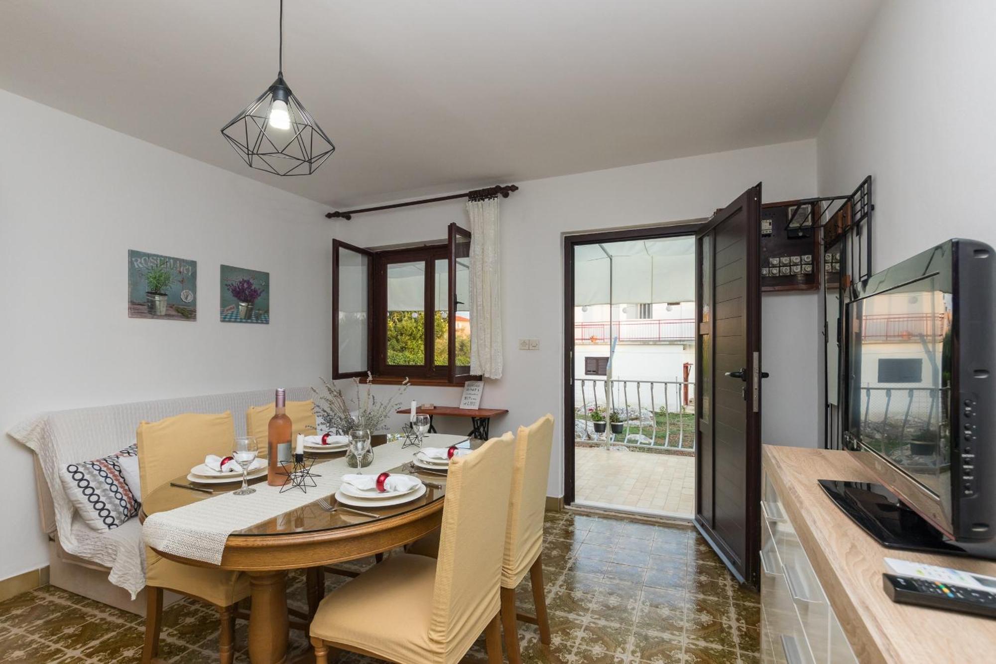 Apartments with a parking space Kastel Stafilic, Kastela - 16086 Ruang foto